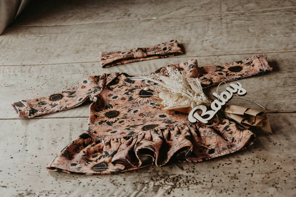 CHILDREN'S SET WITH BOUQUET