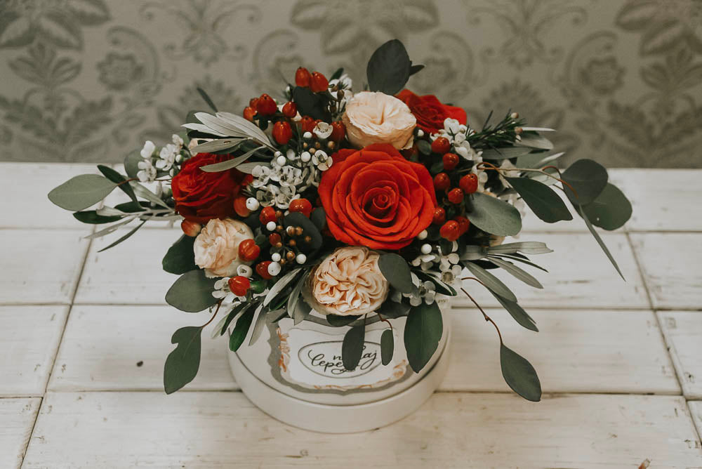 BOX OF ROSES "Love of my life"