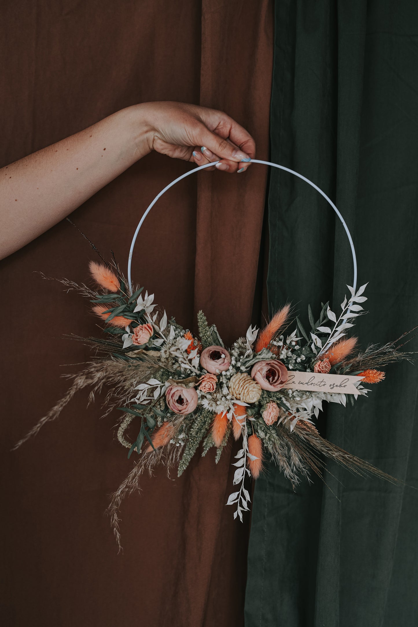 VENČEK PRESENEČENJA "Za čudovito osebo"