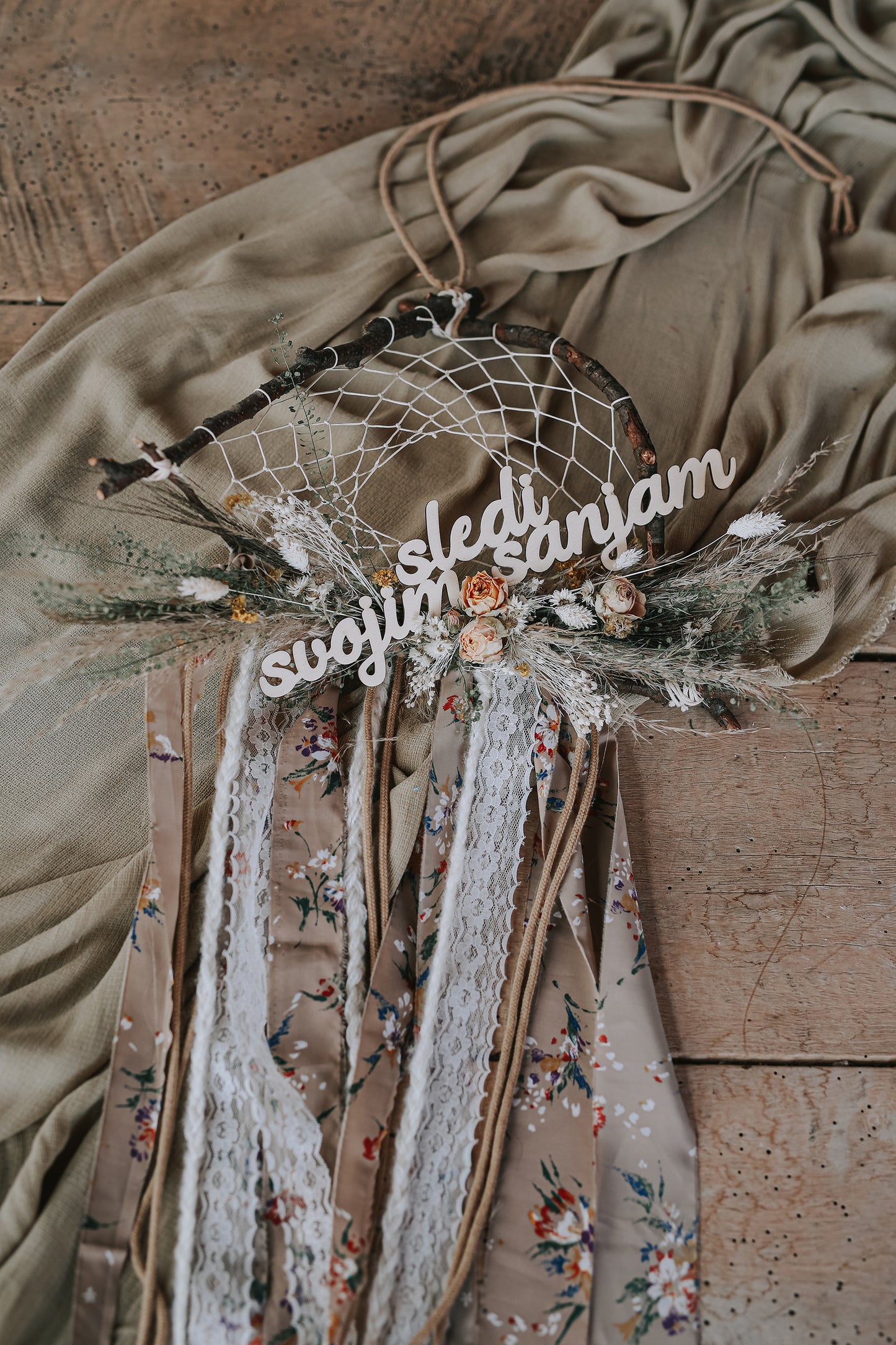 DREAM CATCHER "Follow your dreams"