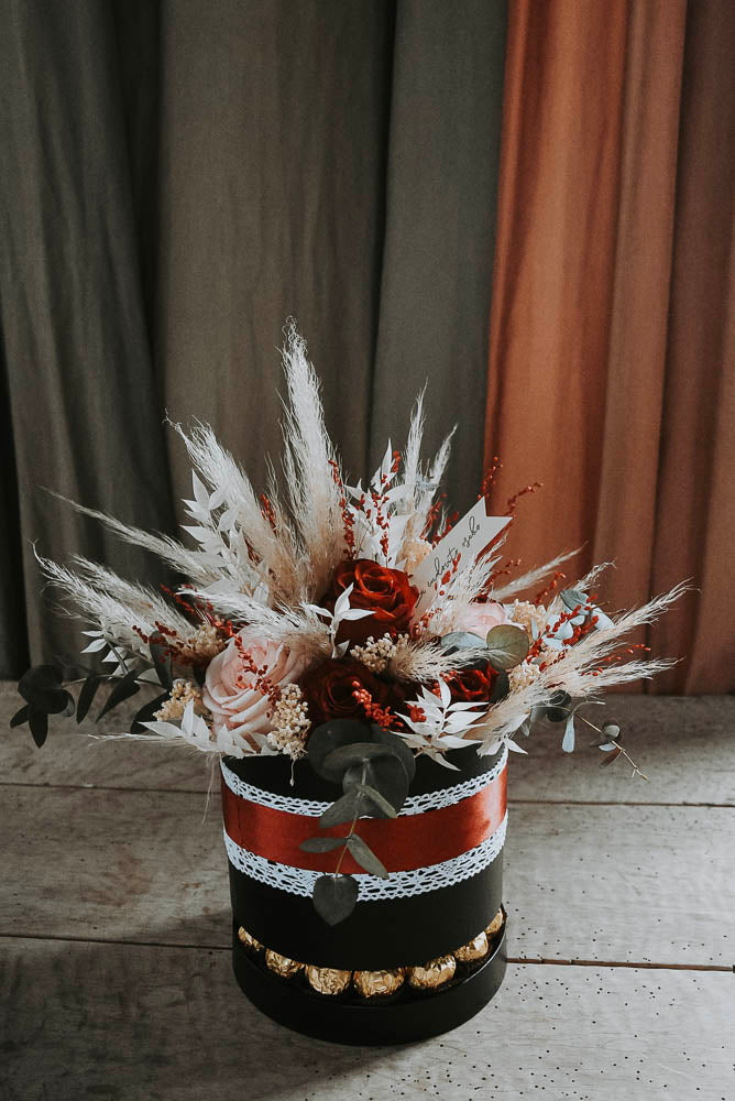 SWEET BOX "Flowers and chocolate"