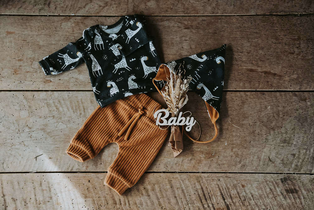 CHILDREN'S SET WITH BOUQUET