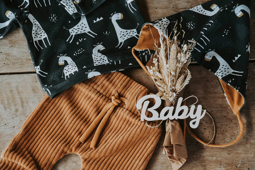 CHILDREN'S SET WITH BOUQUET