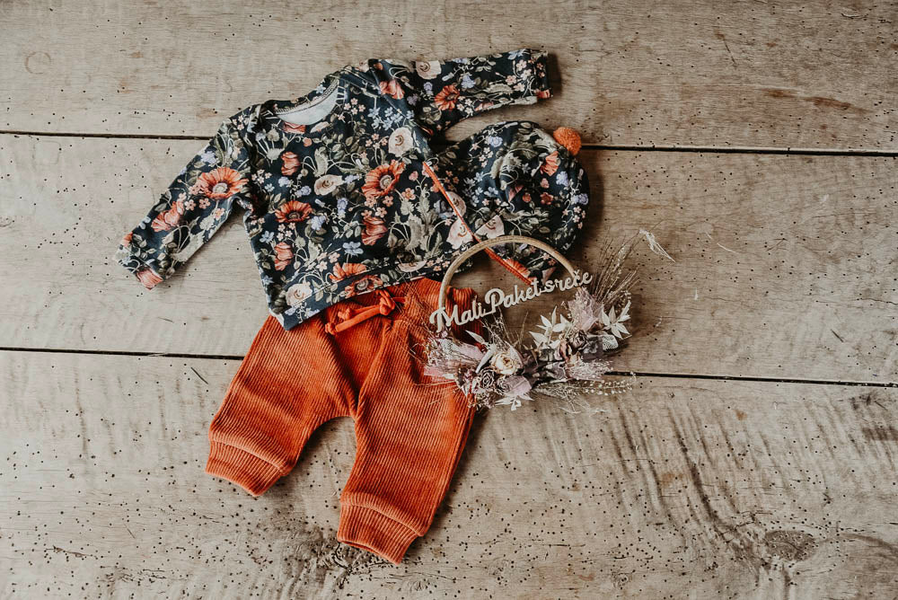 OTROŠKI KOMPLETEK Z VENČKOM »Mali paket sreče«