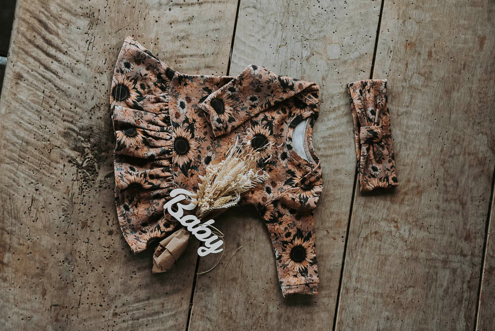 CHILDREN'S SET WITH BOUQUET