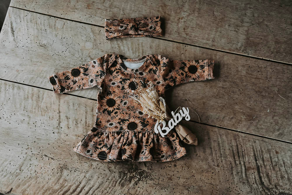 CHILDREN'S SET WITH BOUQUET