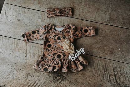 CHILDREN'S SET WITH BOUQUET