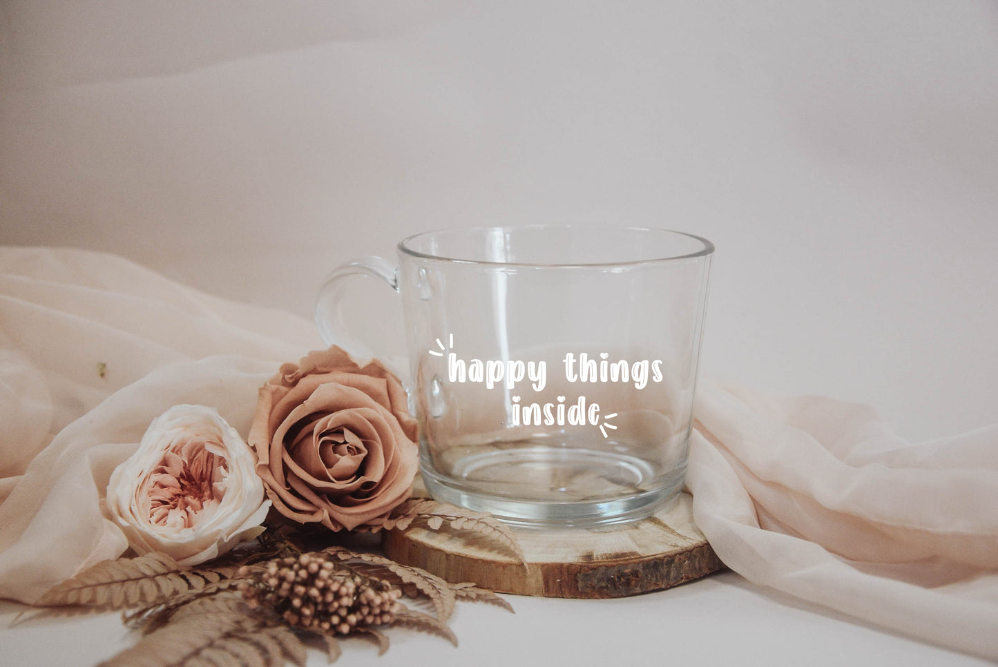 MUG - Happy things inside