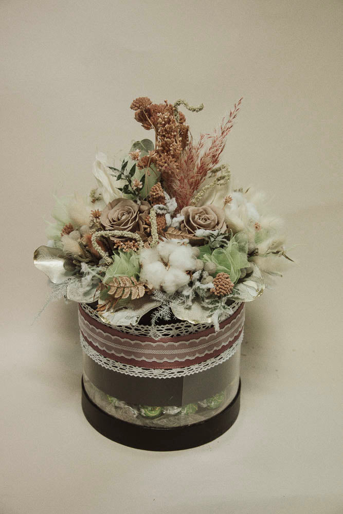 SWEET BOX "Večno cvetje in čokolada"