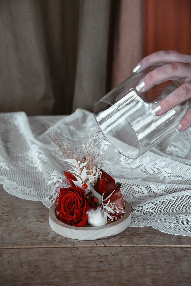 BLUMENFEE UNTER DER GLASKUPPEL Klein "Rot"