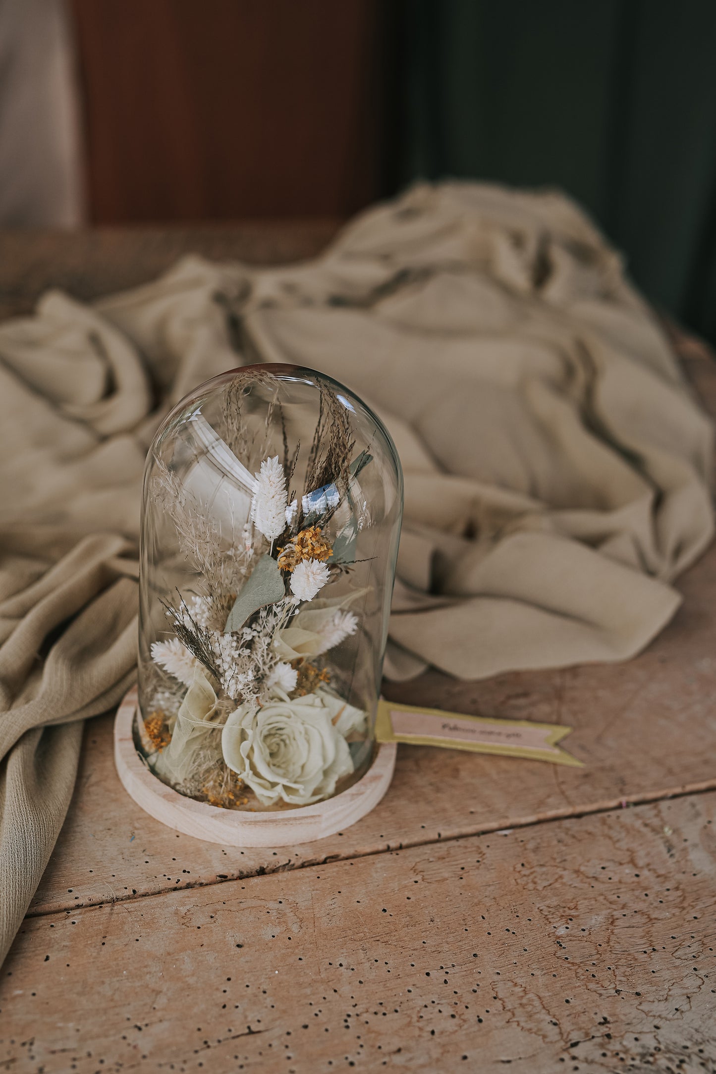 BLUMENFEE UNTER DER GLASKUPPEL Medium "Gelb"