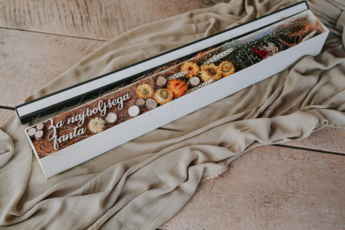 GESCHENK IN EINER BOX "Bier und Blumen, für den besten Jungen"