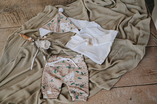 OTROŠKI KOMPLETEK S ŠOPKOM IN GRIZALOM