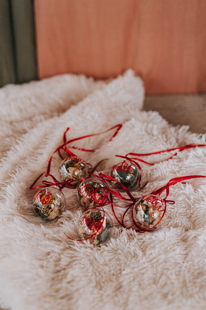 WEIHNACHTSBALL MIT JAHR